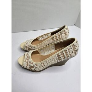 American Eagle Beige Crochet Lace Platform Wedge Peep Toe Heels Size 9 Shoes